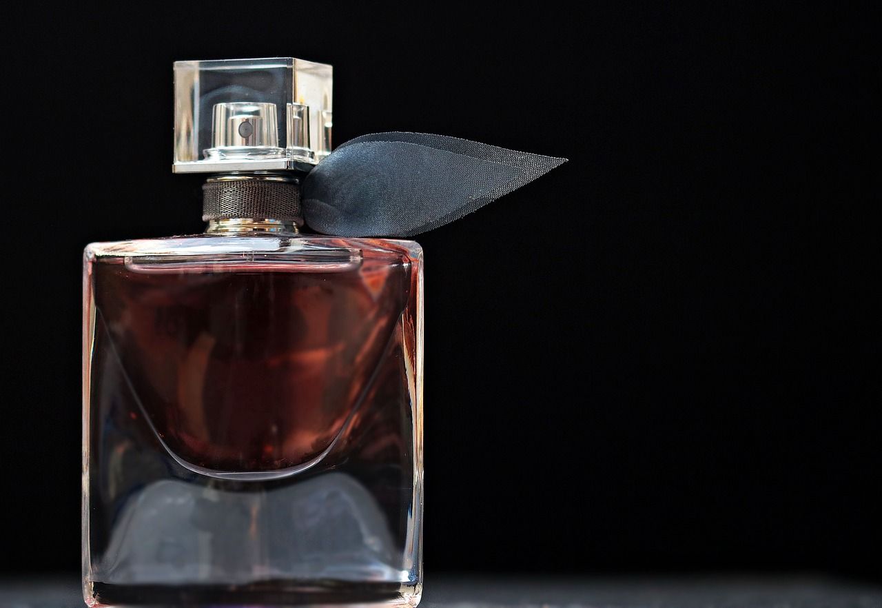 Sekrety wyboru perfum: Oryginał czy odpowiednik?