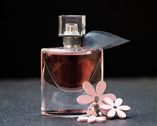 Czy alternatywy dla luksusowych perfum są równie trwałe i intensywne?