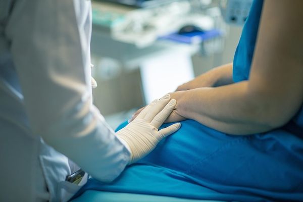 Kluczowe czynniki, o których należy pamiętać przy wyborze ubrań pooperacyjnych